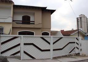 Sobrado com 3 Quartos à venda, 180m²