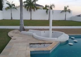 Casa de Condomínio com 4 Quartos para venda ou aluguel, 530m²