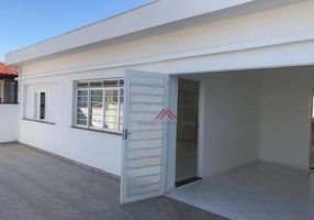 Casa com 3 Quartos à venda, 140m²