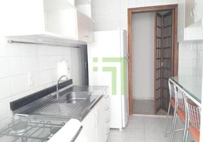 Apartamento com 2 Quartos para alugar, 62m²
