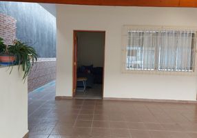 Sobrado com 5 Quartos à venda, 227m²
