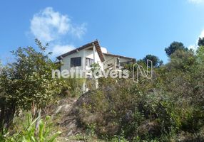 Casa com 2 Quartos à venda, 234m²