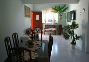Casa com 4 Quartos à venda, 180m²