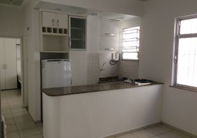 Apartamento com 1 Quarto para alugar, 40m²