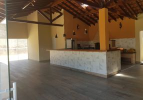 Casa com 3 Quartos à venda, 320m²