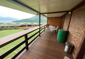 Flat com 2 Quartos para alugar, 75m²