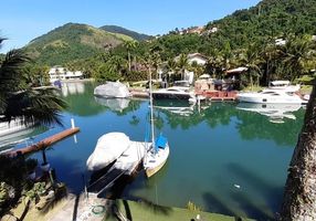 Casa de Condomínio com 5 Quartos à venda, 450m²