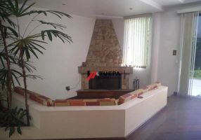 Sobrado com 3 Quartos para venda ou aluguel, 290m²