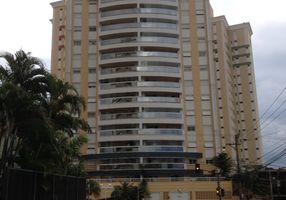 Apartamento com 3 Quartos à venda, 189m²