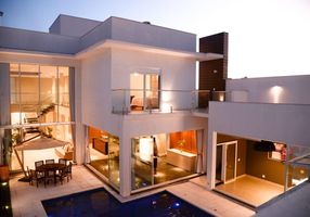 Casa de Condomínio com 3 Quartos para venda ou aluguel, 460m²