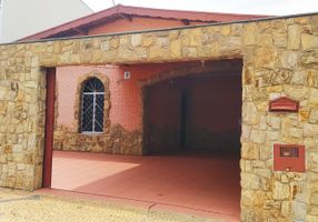 Casa com 3 Quartos à venda, 132m²