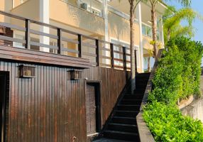 Casa de Condomínio com 5 Quartos à venda, 400m²