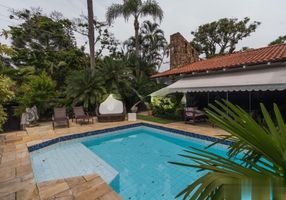 Casa com 3 Quartos à venda, 480m²