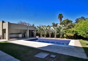 Casa com 4 Quartos para venda ou aluguel, 400m²
