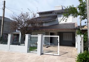 Sobrado com 3 Quartos para alugar, 170m²