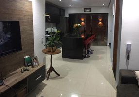 Casa de Condomínio com 2 Quartos à venda, 70m²