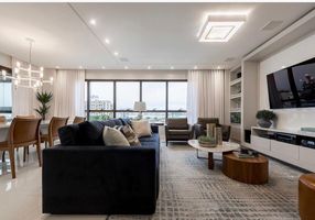 Apartamento com 3 Quartos à venda, 143m²