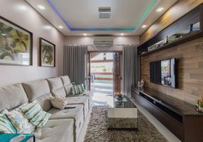 Casa com 2 Quartos para alugar, 150m²