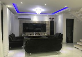 Casa com 4 Quartos à venda, 350m²