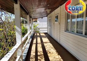 Casa de Condomínio com 6 Quartos para venda ou aluguel, 570m²