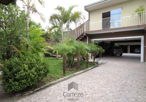 Sobrado com 3 Quartos para alugar, 300m²