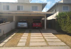 Casa de Condomínio com 4 Quartos à venda, 150m²