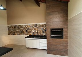 Casa com 2 Quartos à venda, 107m²