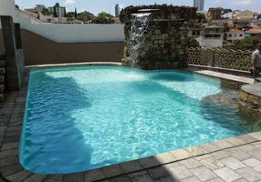 Casa com 6 Quartos à venda, 800m²