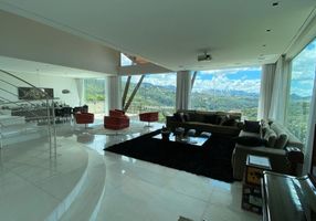 Casa com 5 Quartos à venda, 925m²