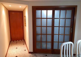 Apartamento com 3 Quartos à venda, 107m²