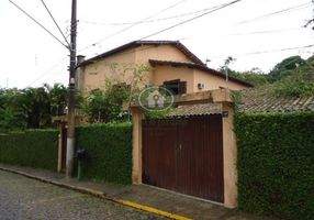 Casa com 5 Quartos para venda ou aluguel, 540m²