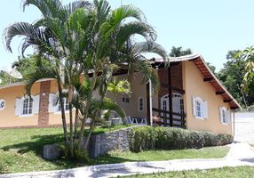 Fazenda/Sítio com 4 Quartos à venda, 270m²