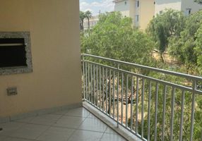 Apartamento com 3 Quartos para alugar, 76m²