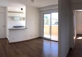 Apartamento com 2 Quartos para alugar, 55m²