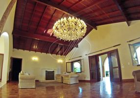 Casa de Condomínio com 4 Quartos para venda ou aluguel, 1000m²