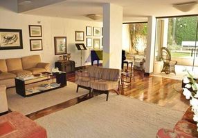 Imóvel Comercial com 5 Quartos à venda, 350m²