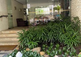 Apartamento com 3 Quartos para alugar, 86m²