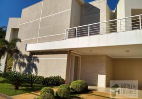 Casa de Condomínio com 3 Quartos para venda ou aluguel, 423m²