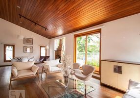 Casa com 4 Quartos à venda, 502m²