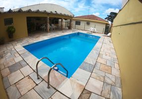 Casa com 3 Quartos à venda, 524m²