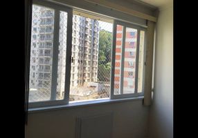 Apartamento com 2 Quartos para alugar, 85m²