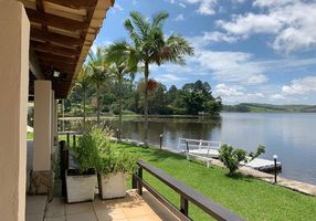 Chácara com 7 Quartos à venda, 581m²