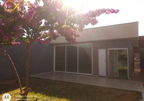 Casa com 3 Quartos à venda, 148m²