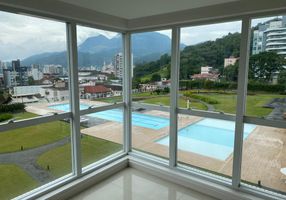 Apartamento com 5 Quartos para alugar, 272m²