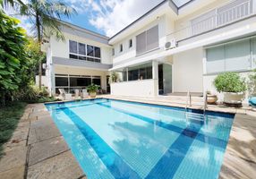 Casa com 5 Quartos à venda, 500m²