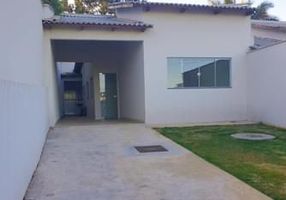 Casa com 2 Quartos à venda, 105m²