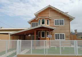 Casa com 3 Quartos à venda, 160m²