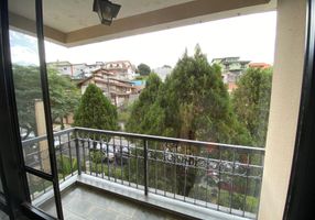 Apartamento com 2 Quartos para alugar, 60m²