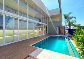 Casa de Condomínio com 3 Quartos para venda ou aluguel, 569m²