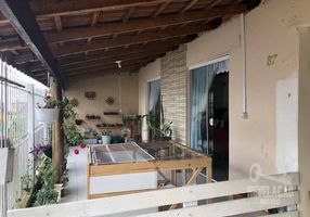 Casa com 3 Quartos à venda, 180m²